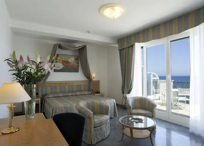 Mediterranee Hotel Génova