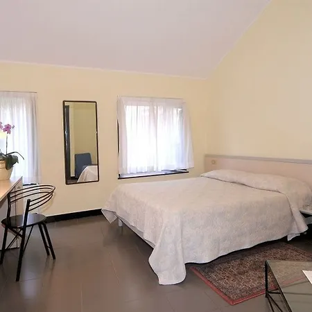 Mediterranee Hotel 3*