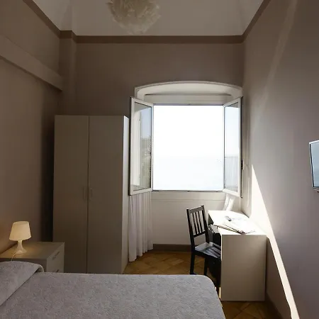 Mediterranee Hotel 3*