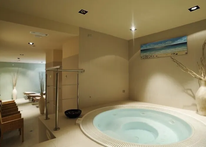 米迪特拉奈酒店 3*