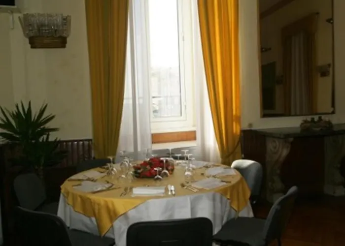 Hotel Mediterranee Genova