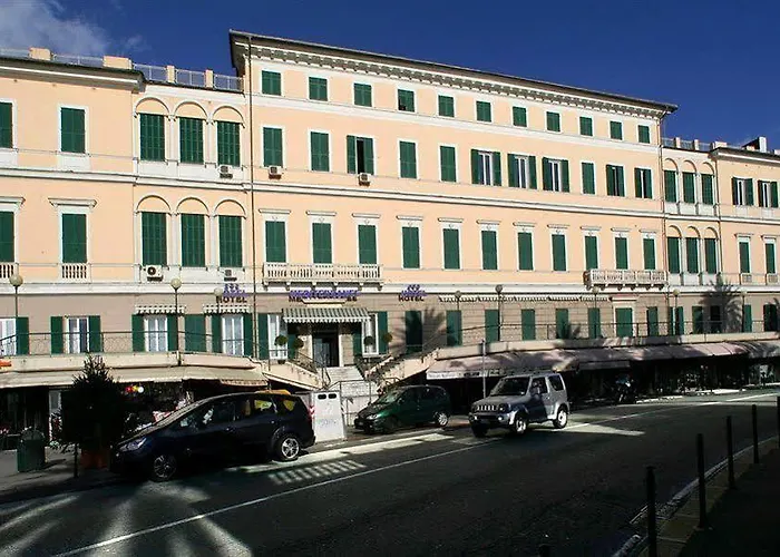 酒店 米迪特拉奈酒店