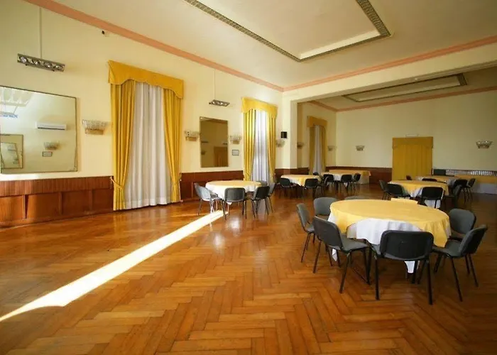 米迪特拉奈酒店 热那亚