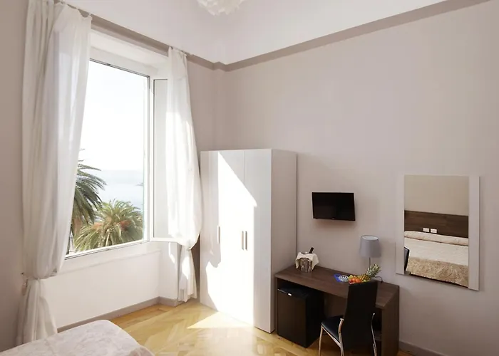 酒店 米迪特拉奈酒店