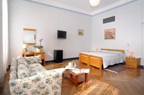 Mediterranee 3* Génova